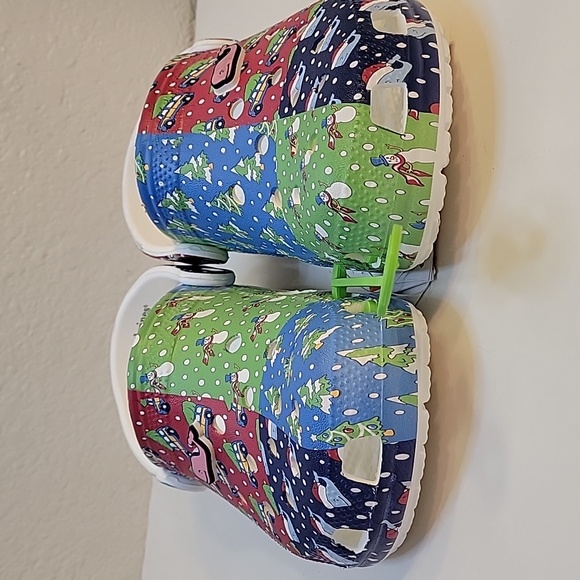 CROCS x Vineyard Vines HOLIDAY CHRISTMAS PATCHWORK CLOGS Size J4 - Picture 4 of 16